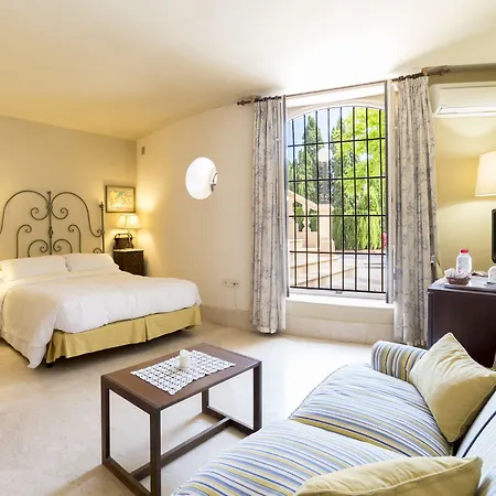 Casa De Bates 4*